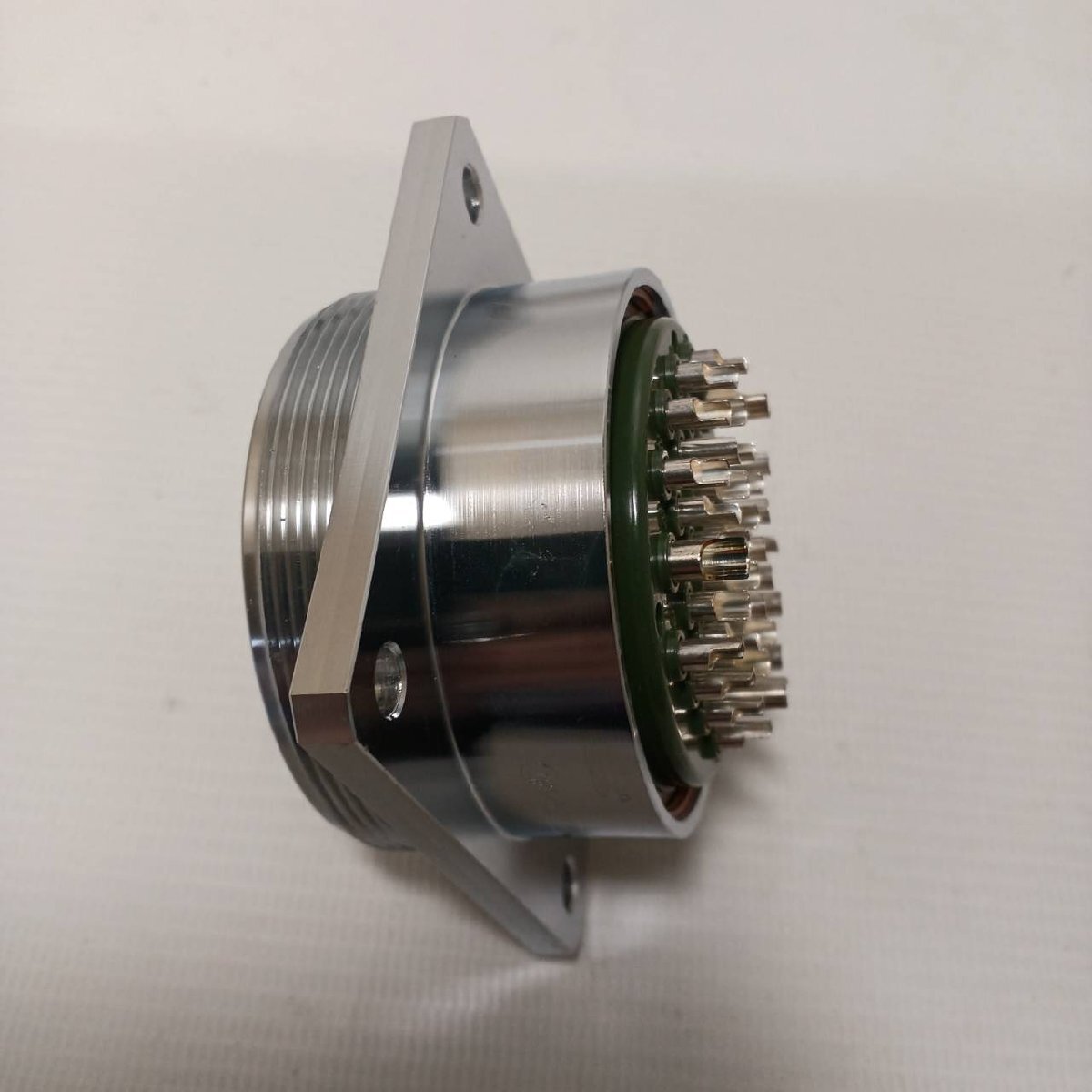 【新品未使用品】NCS-6032-RF 【RF】角フランジレセプタクル NCSシリーズ 七星科学研究所 内容量:1個 A-006拍卖