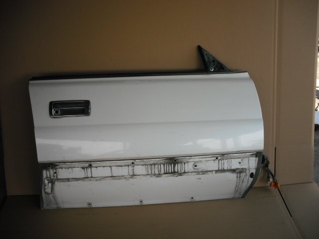 『B261』UZS131,1UZ-FE,クラウン,ロイヤルサルーンG,051,右フロントドア パネル,no227 個人宅発送不可商品です。拍卖