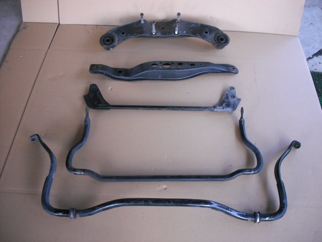 『B261』UZS131,1UZ-FE,クラウン,ロイヤルサルーンG,リア,フロントスタビライザー,リアメンバー ミッションメンバー,952r 個人宅発送不可拍卖