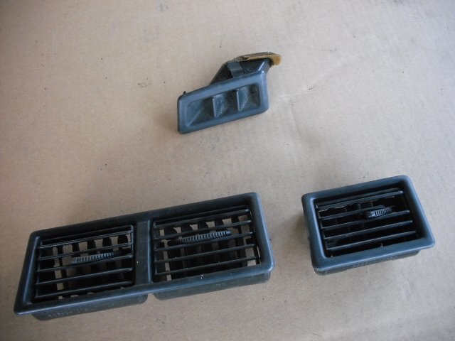 『B262』AE86,4A-GEU,4AG,レビン ハッチ 後期,ダッシュボード の ダクト 吹き出し口 吹出口 e^5z トレノ ハッチ アペックス AE85拍卖