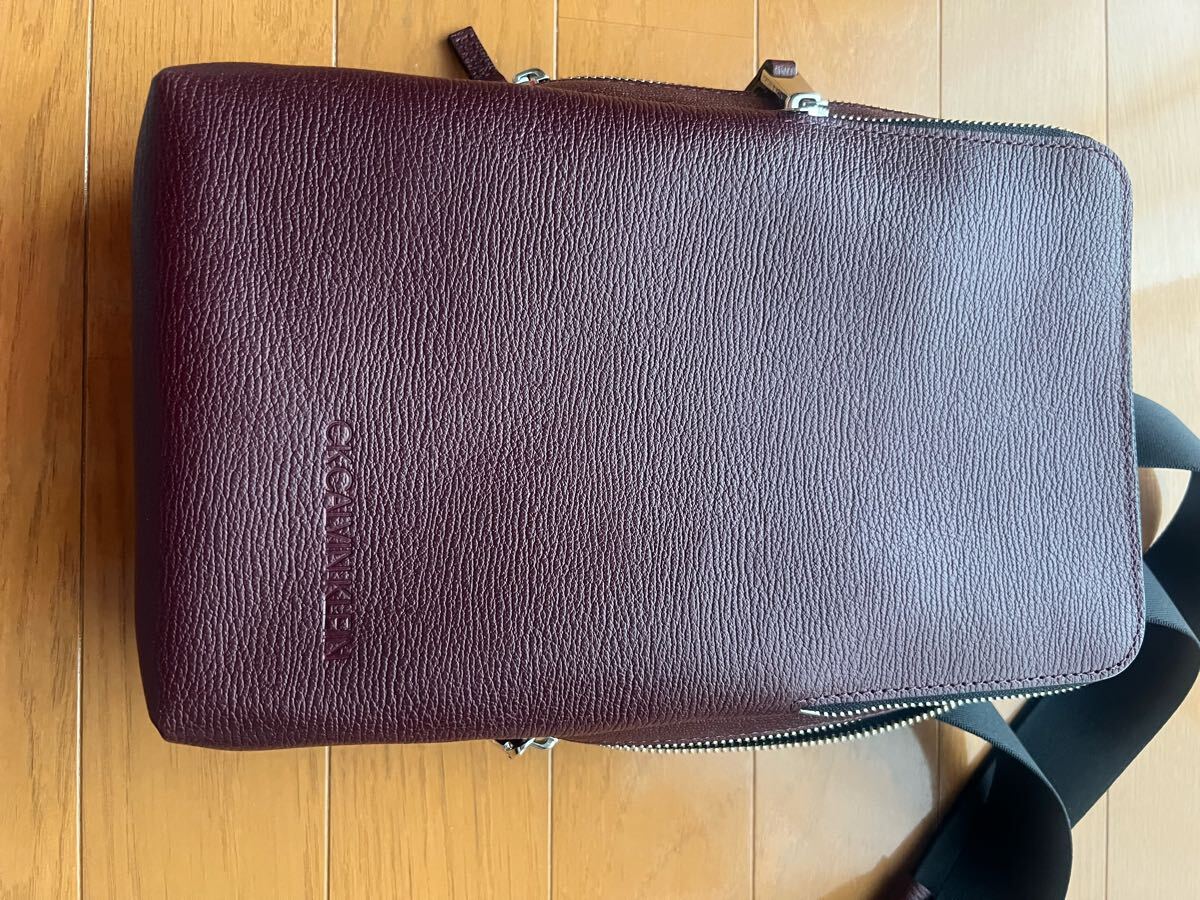 CKcalvinklein カルバンクライン ボルドー色レザー新品未使用です。サイズ30×18×7センチ拍卖