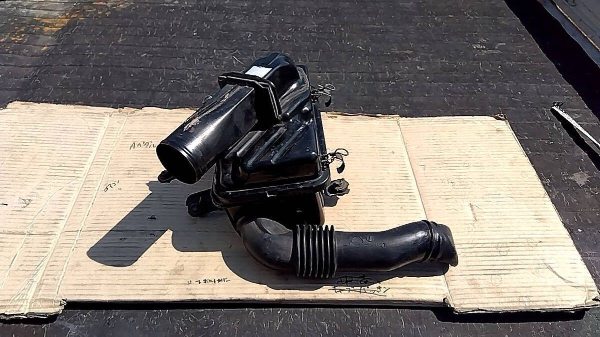 トヨタ ハイラックスサーフ YN61 純正エアクリーナーボックス ケース 拍卖