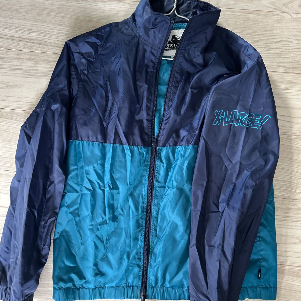 X-LARGE エクストララージ ナイロンジャケット ロゴ パッチ ポリエステル メンズ ブルー サイズ M ストリート ウインドブレーカー拍卖