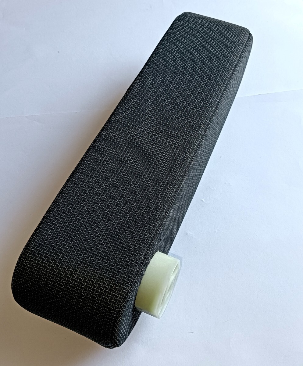 アームレスト 肘掛け ファブリック 布 車用 ブラック系 純正 運転席 車種不明 (ホンダN-BOX? トヨタ 日産 マツダ スバル ダイハツ スズキ)拍卖