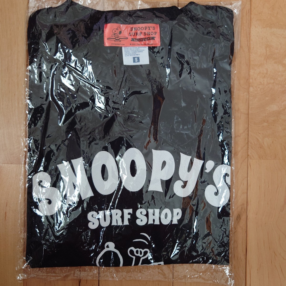 ● 沖縄店 限定柄 スヌーピー サーフショップ 半袖Tシャツ 新品 ラッシュガード ●拍卖