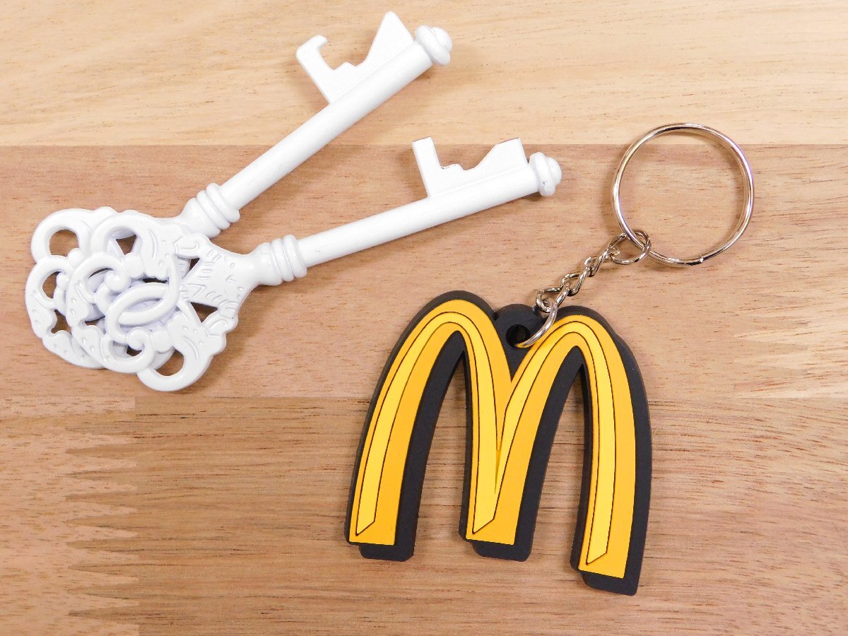 ◆送料\110◆【McDonald's・マクドナルド】※《キャラクターラバーキーホルダー / ロゴ》 アメリカン雑貨 マック キーリング拍卖