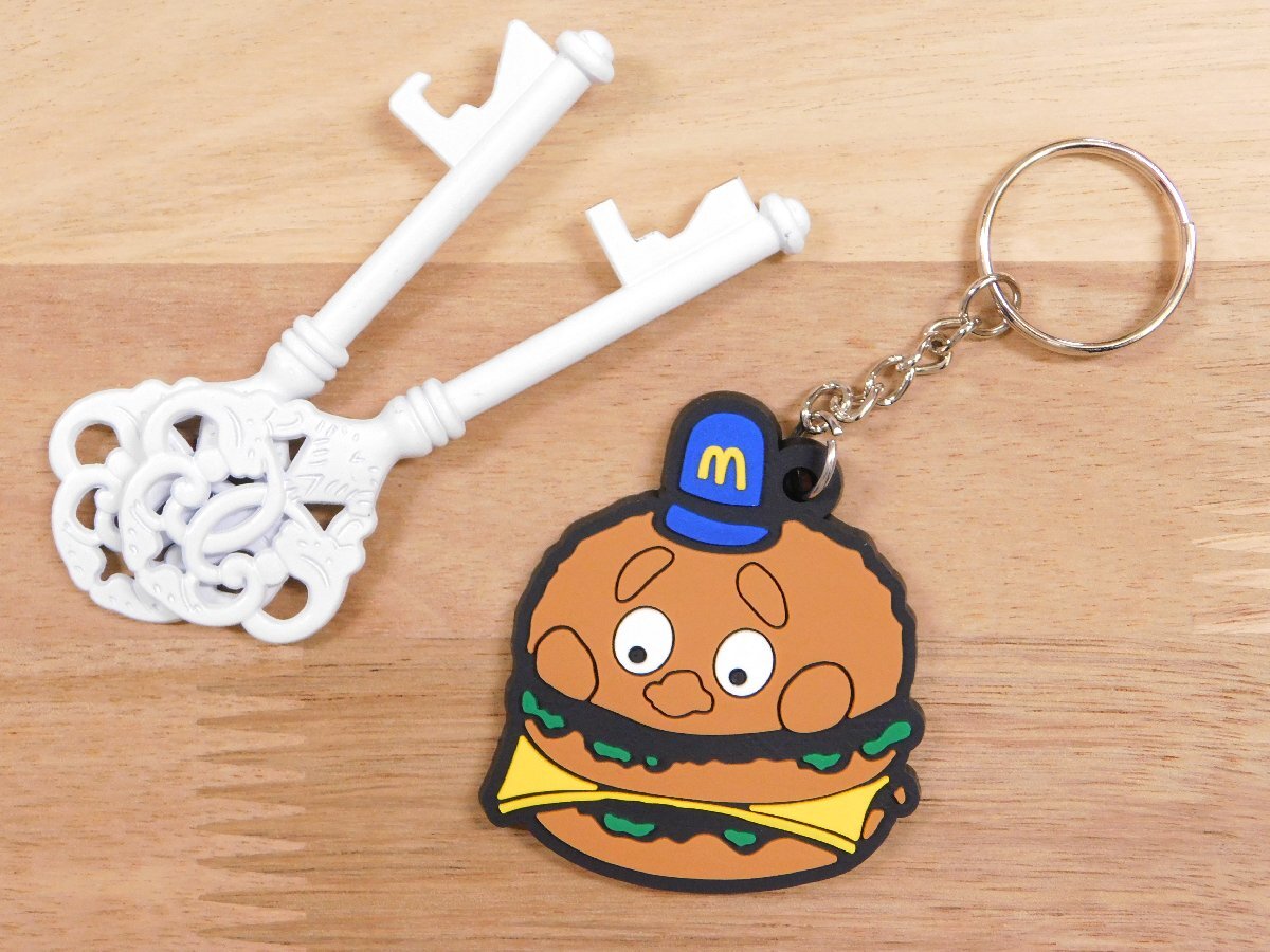 ◆送料\110◆【McDonald's・マクドナルド】※《キャラクターラバーキーホルダー / ビックマックポリス》 アメリカン雑貨 キーリング拍卖