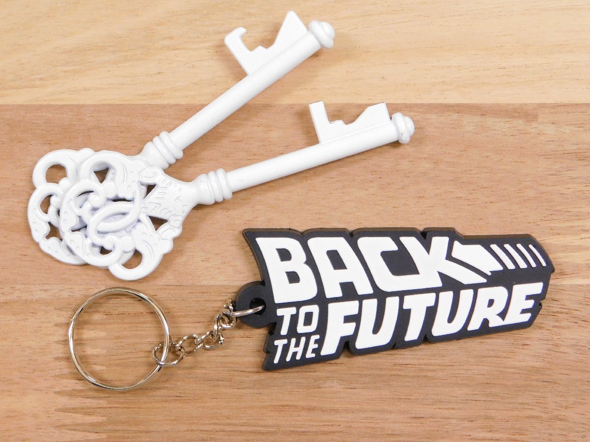 ◆送料\110◆【BACK TO THE FUTURE・バックトゥザフューチャー】※《ラバーキーホルダー》 アメリカン雑貨 キーリング拍卖