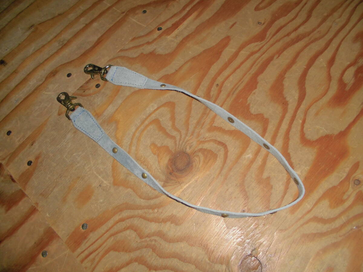 スタッズ ウォレットチェーン スウェード仕様 グレイ拍卖