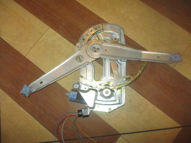 ■ボルボ V70 フロントドアレギュレーターモーター 右 中古 8626850 8622441 101354-XXX SB 部品取あり パワーウインド ガラス リフター■拍卖