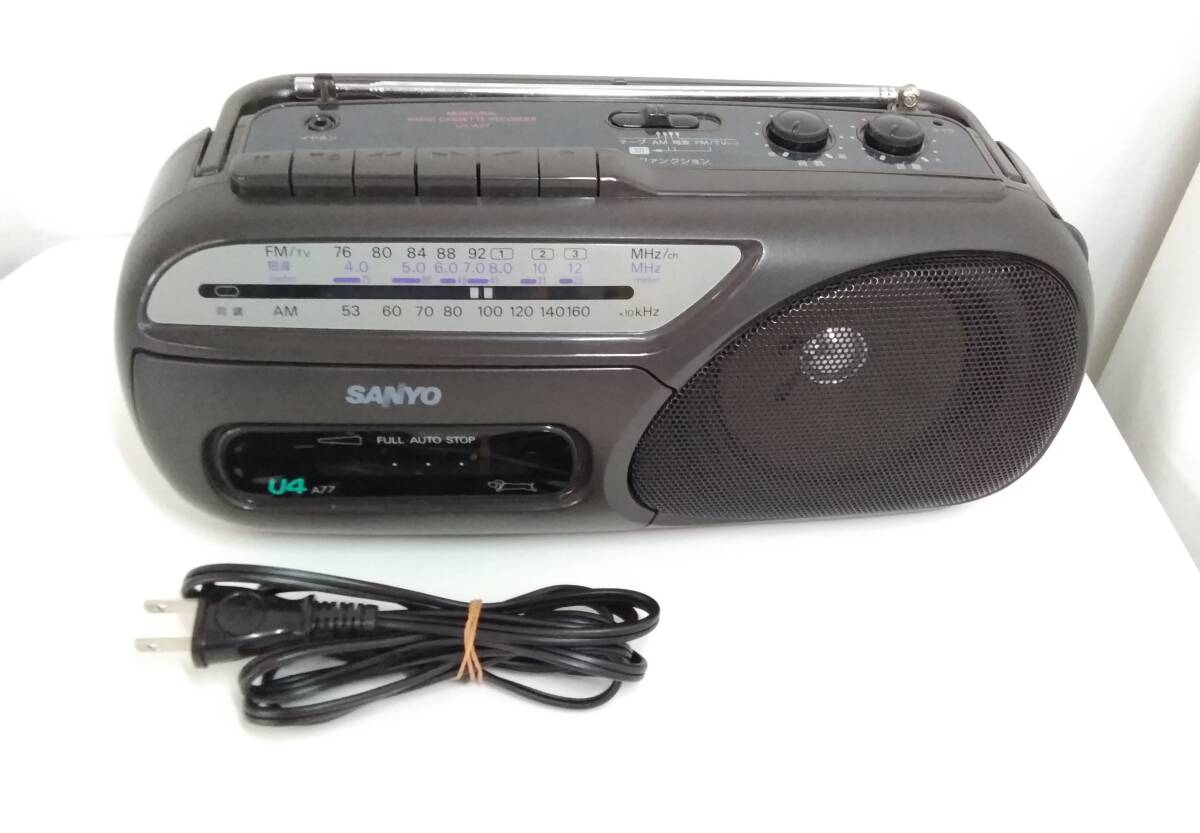 【TN-2003】ジャンク品/長期保管品/部品取り/SANYO U4-A77/ラジカセ/96年製/通電・動作確認済/中古(SH)拍卖
