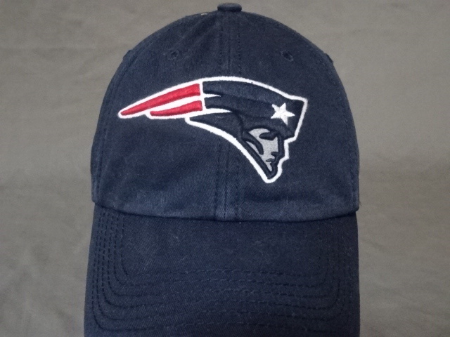 激レア USA購入【47BRAND】 NFLアメフト ニューイングランド ペイトリオッツ【New England Patriots】ロゴ刺繍入りキャップ 中古良品 子供拍卖