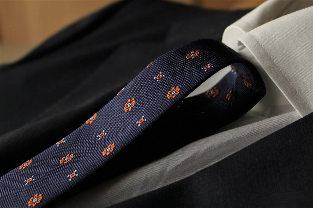 未使用 ナポリ名門 LUIGI BORRELLI ルイジボレッリ シルクジャカード 価格25,300円 ネイビー×テラコッタ小紋 アズーロエマローネ拍卖