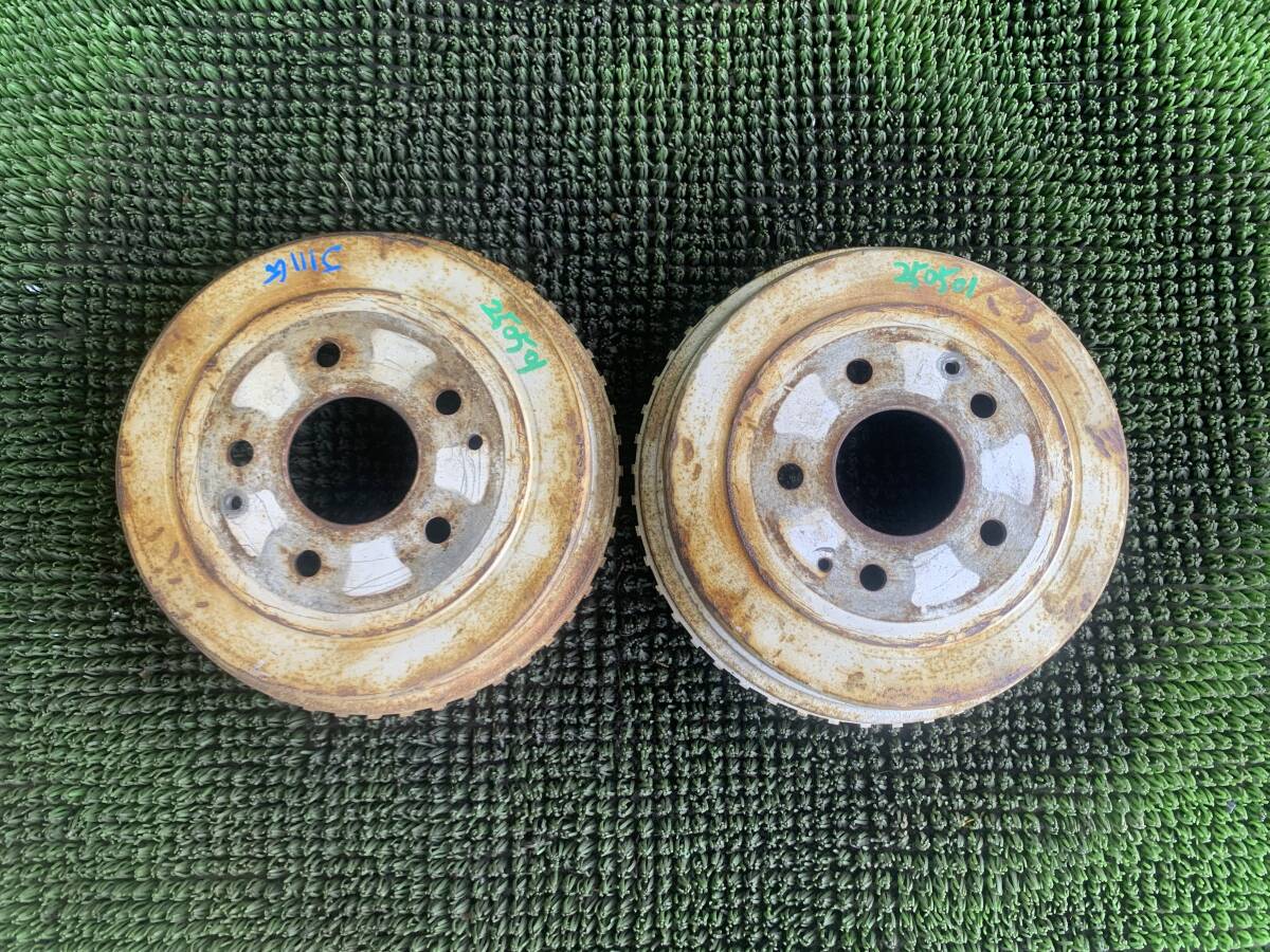 ●即決値段● ダイハツ テリオスキッド J131G リア ドラム 左右セット リヤ ブレーキドラム 右 左拍卖