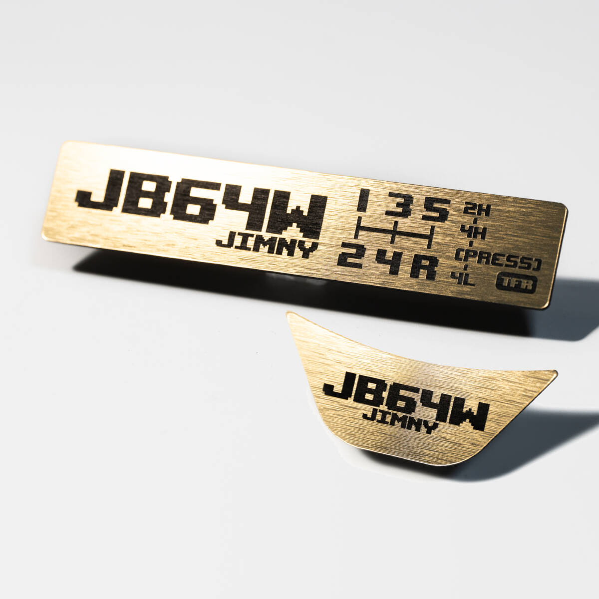 スズキ ジムニー(JB64W)用 シフトパターンプレートセット(MT/アンティークゴールド)拍卖