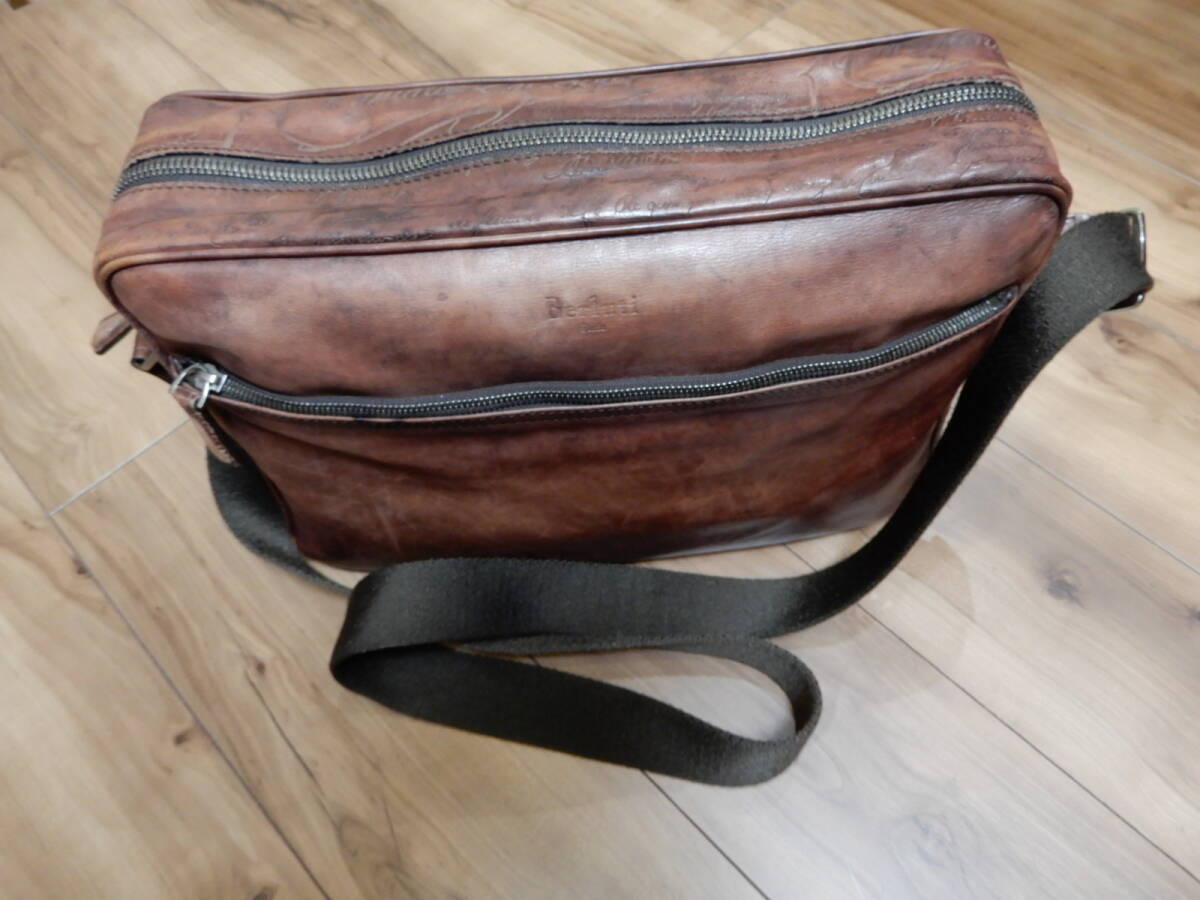 ベルルッティ Berluti ショルダーバック ブラウン拍卖
