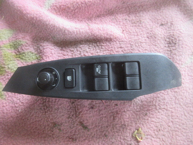 ★②R7G9390 GJ2FW アテンザ ウインドウスイッチ 修理やストック等に拍卖