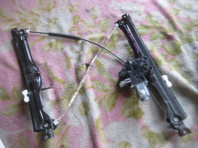 ★①R7G9484 シトロエンDS5 純正左フロントドアレギュレーター ABA-B85F02 修理やストック等に拍卖