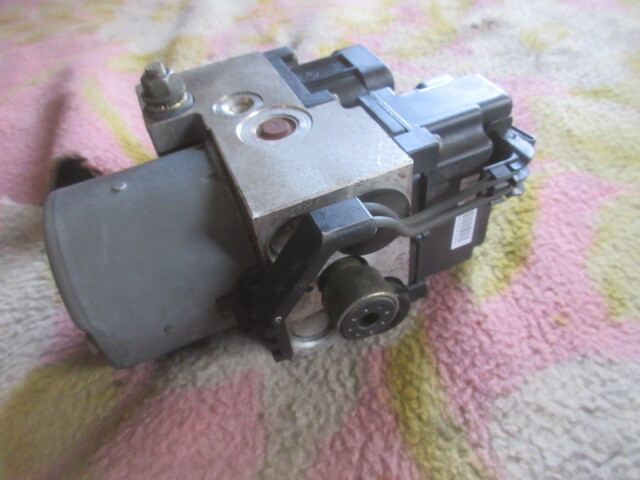 ★①R7G9488 JLR50 テラノレグラス 純正ABSアクチュエーター VG33E 修理やストック等に拍卖