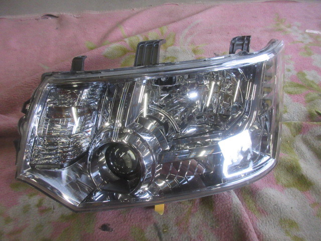 ★①R7G9514 CV4W デリカD5 純正左ヘッドライト 磨き済み 修理やストック等に拍卖