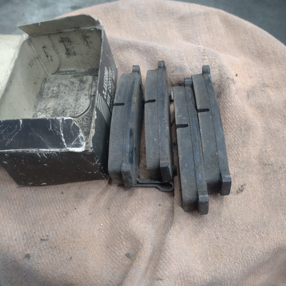 中古ブレーキパッド AN-107K B11サニー HB11ローレルスピリット N11パルサー PM10プレーリー拍卖