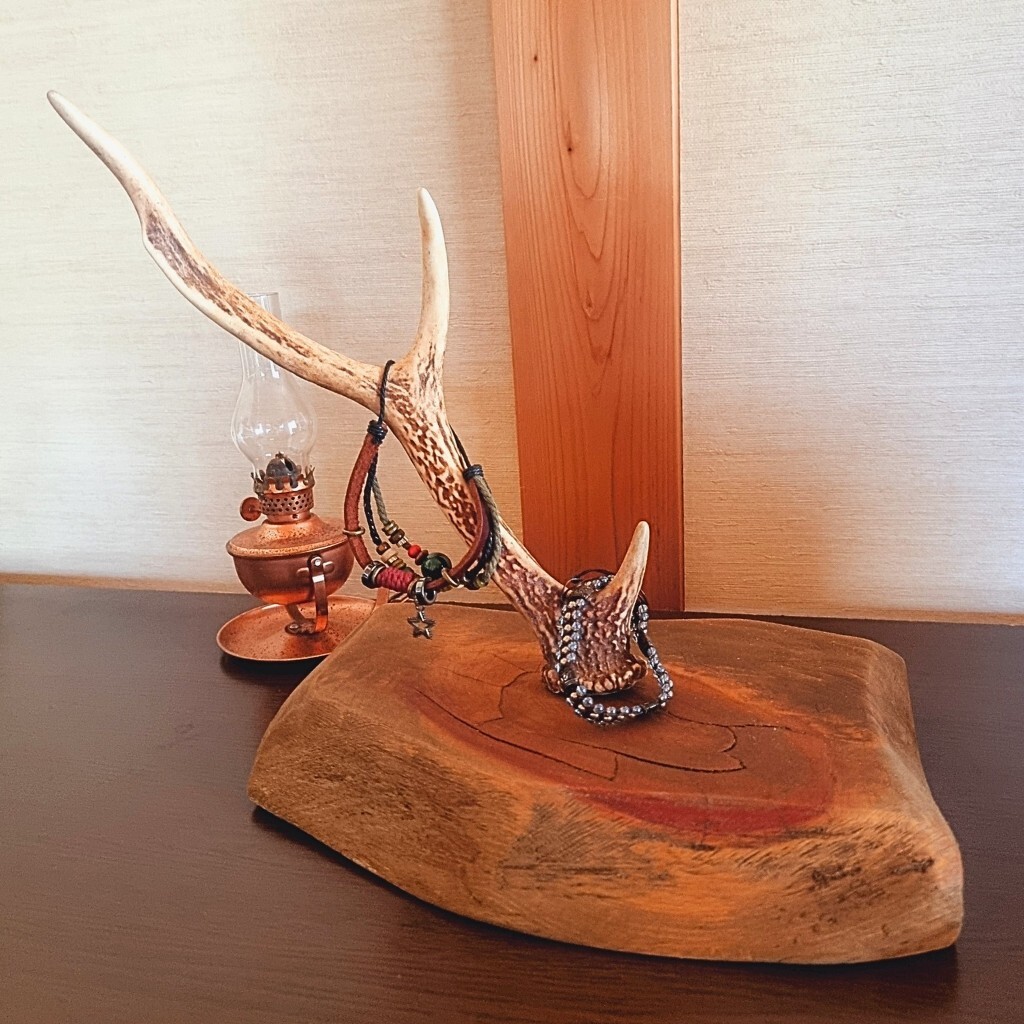 鹿角とひのきのアクセサリースタンド オーナメント拍卖