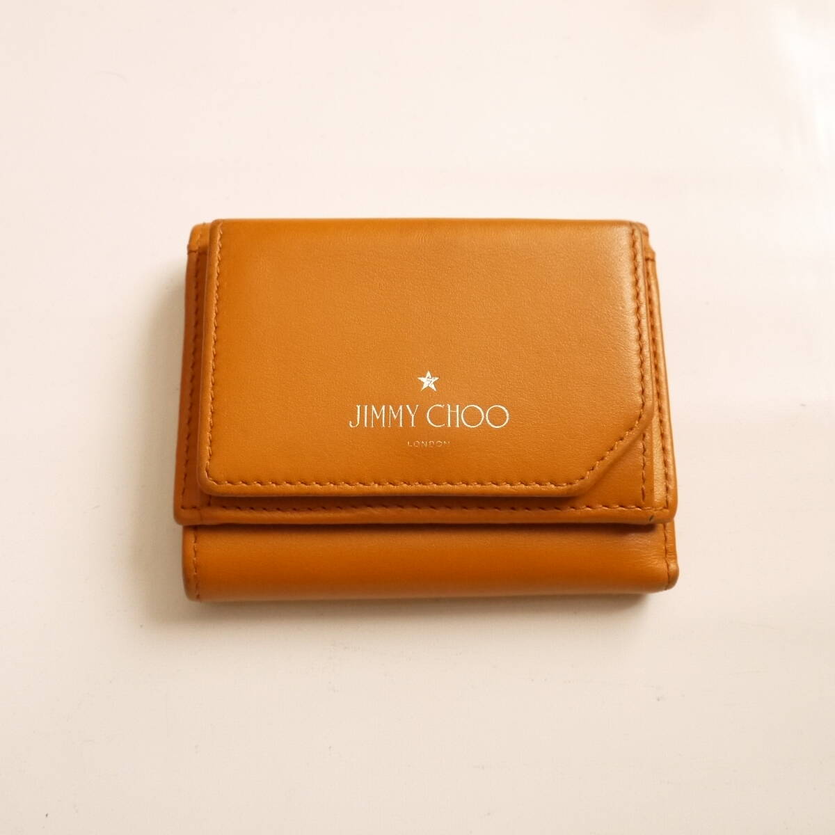 $ 極美品 $ 激レア◆ JIMMY CHOO ジミーチュウ◆ 2口 デザイン コインケース付き◆ 本革レザー・ 3つ折り 財布◆ キャラメル色 コンパクト拍卖