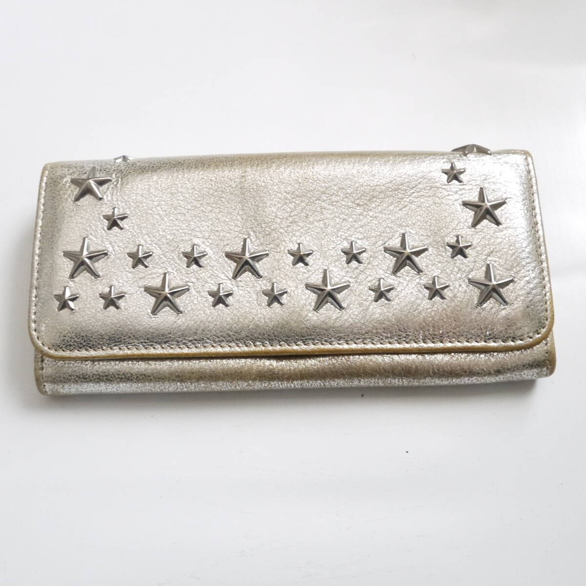 $ 美品 訳あり $ ニノ◆ JIMMY CHOO◆ ジミーチュウ◆ 星 スターモチーフ スタッズ付き 本革 レザー◆ 2つ折り 長財布◆グリッターシルバー拍卖
