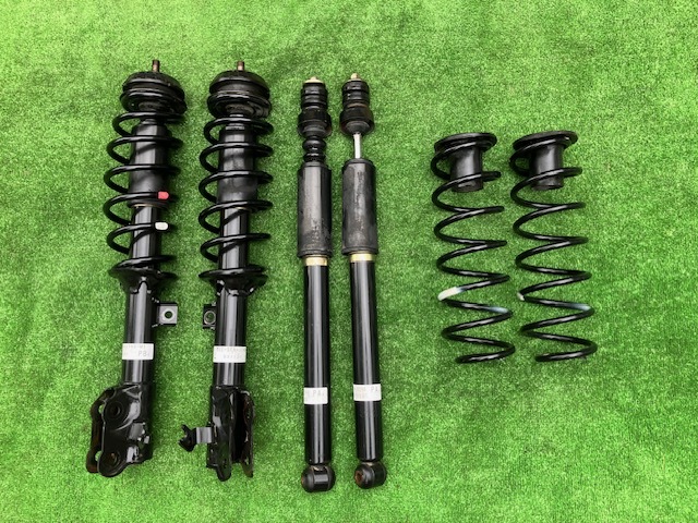 JB5 ライフ 2WD 純正サスペンション Fストラット ショック スプリング 51601-SFA-J140-M1 51602-SFA-J140-M1 52610-SFA-0240 JB6JB7拍卖