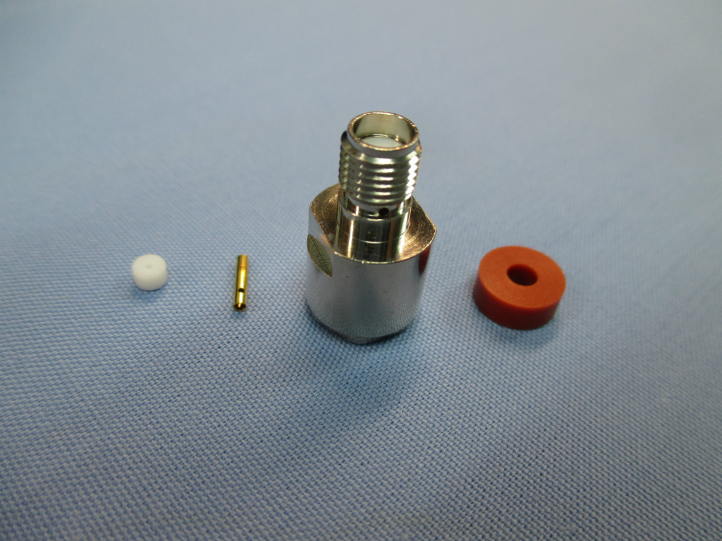 SMAコネクター SMAJ−1.5(メス) 新品拍卖