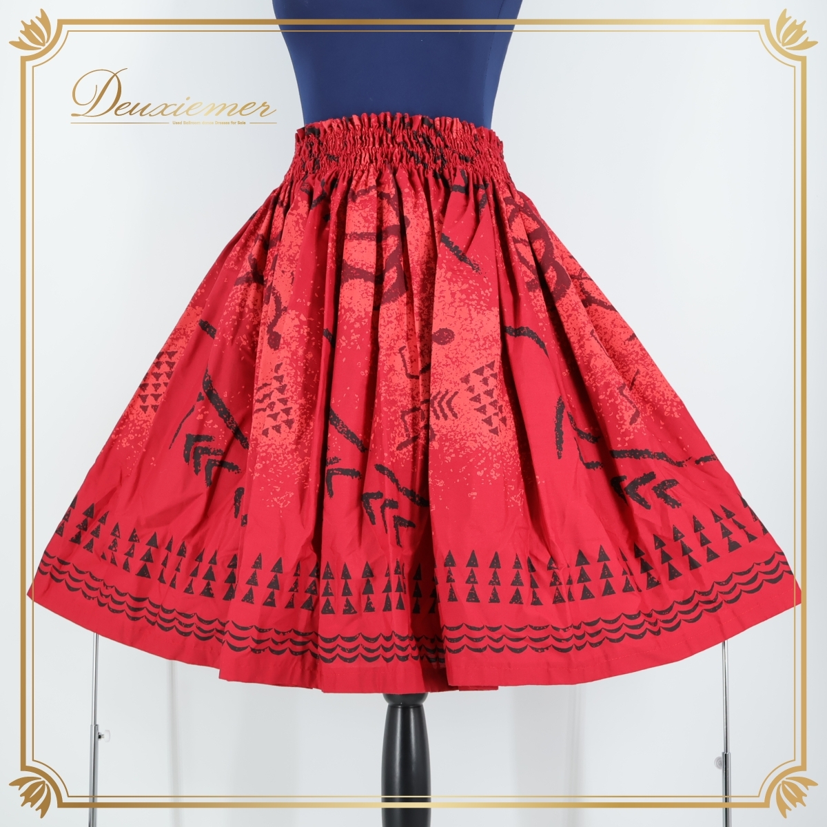 『送料無料』【フラダンス衣装】レッド パウスカート 赤 ホヌ柄 亀 黒 ブラック 華やか 鮮やか ふんわり シングル ハワイアン かわいい拍卖