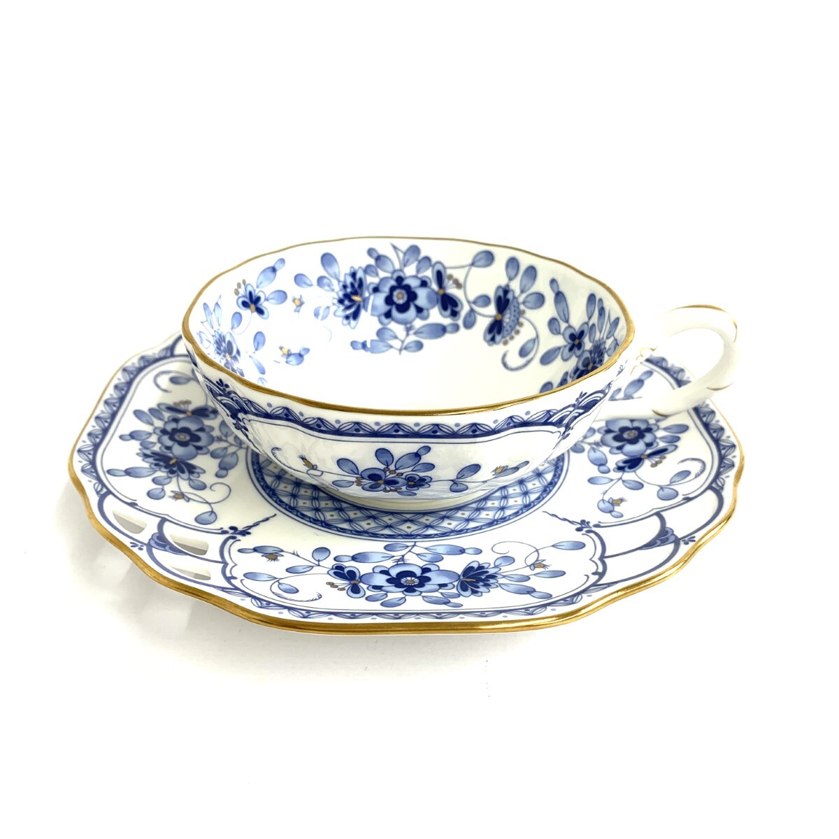 美品◆Narumi ナルミ ミラノ フレーバー カップ&ソーサー◆ ホワイト/ブルー 洋食器拍卖