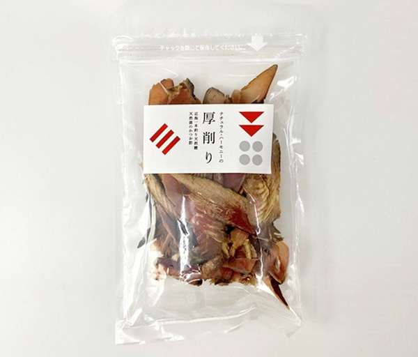 かつお節 厚削り(80g)★鹿児島県産一本釣り鰹★天然かつおぶし菌でのカビ付け★脂の乗ったトロかつおを厳選★濃厚な深みのある味わい♪拍卖