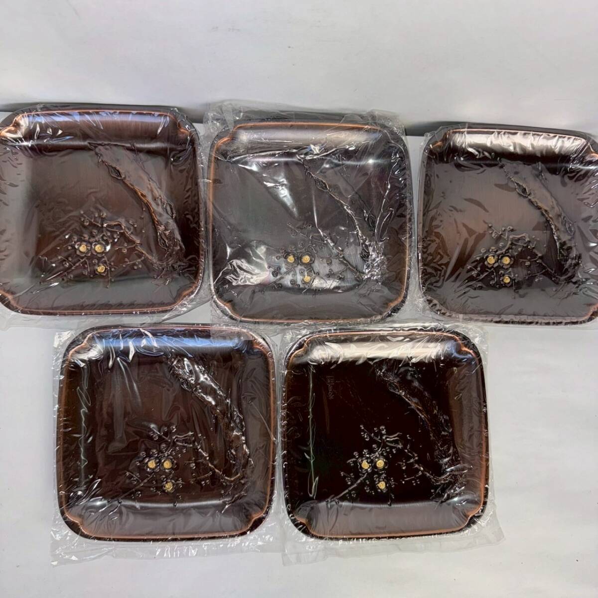 秀月作 小皿 プレート 銘々皿 5枚セット 梅 鉄製 茶道具 茶托 和食器 レトロ アンティーク 新品未使用 Z他 R7530拍卖