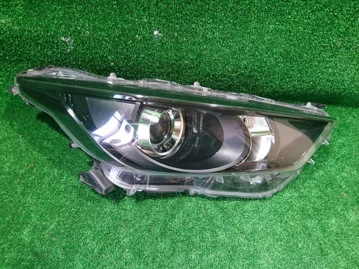 MXPA10 ヤリス 右ヘッドライト コイト K0-1(46523)拍卖