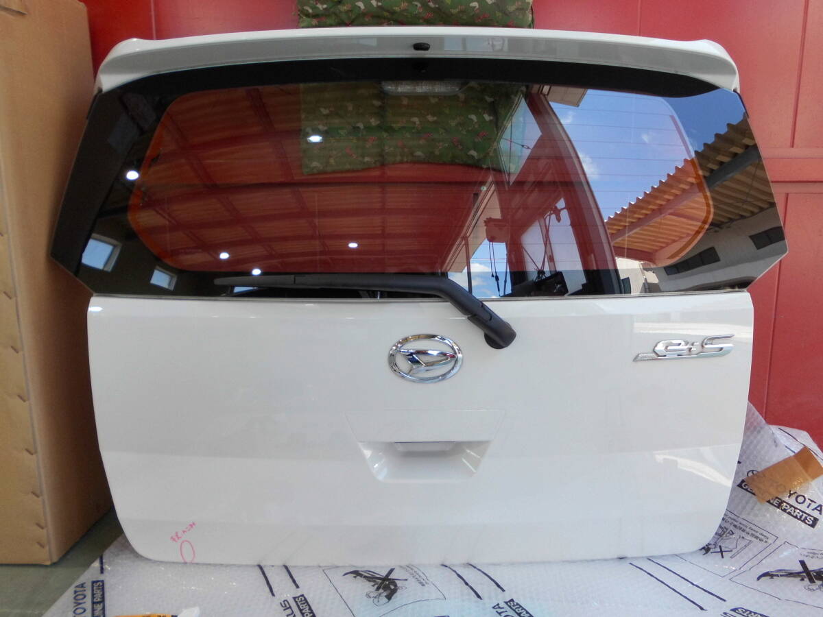 ダイハツ ミライース バックドア LA350S/360S 《ワイパー、ガラス、付属品付き》 D-21拍卖