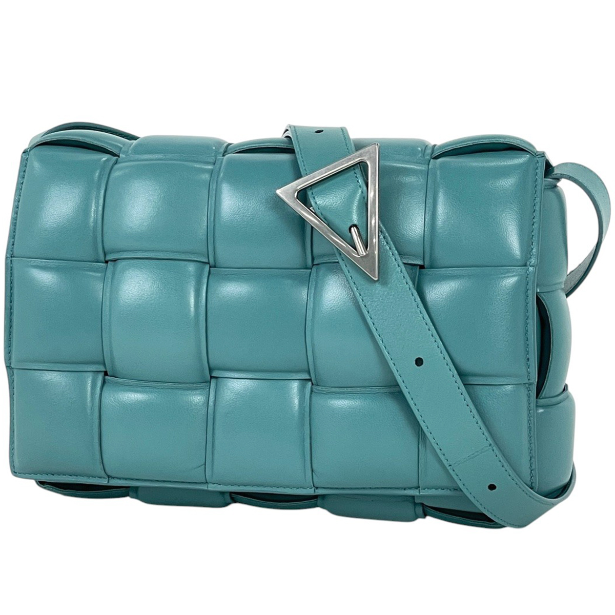 【在庫一掃】 ボッテガヴェネタ パデッド カセット ショルダーバッグ マキシイントレチャート レザー ターコイズブルー 中古拍卖