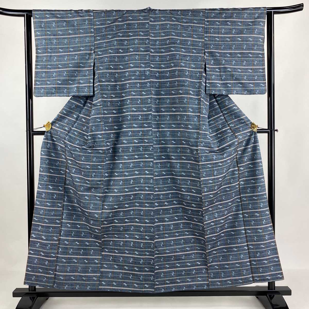 紬 身丈156.5cm 裄丈62cm S 袷 縦縞 流水 青灰色 正絹 名品 【中古】拍卖