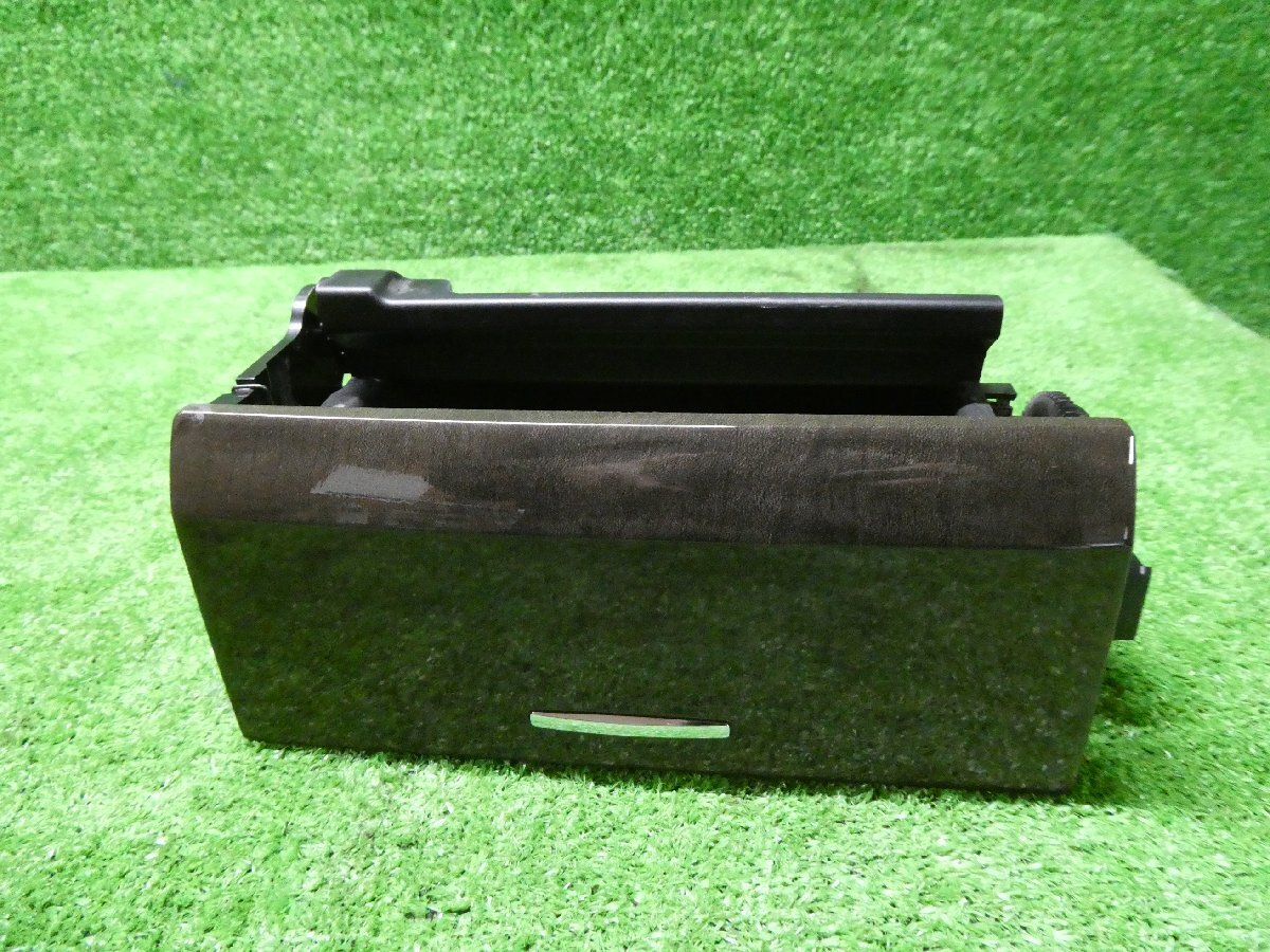 【A67284】 マークX GRX130 小物入れ コンソールボックス 55405-22470拍卖