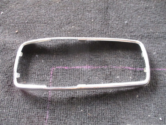 ★35A4685 テールランプ枠のみ 日産純正 詳細、適合不明 当時物拍卖