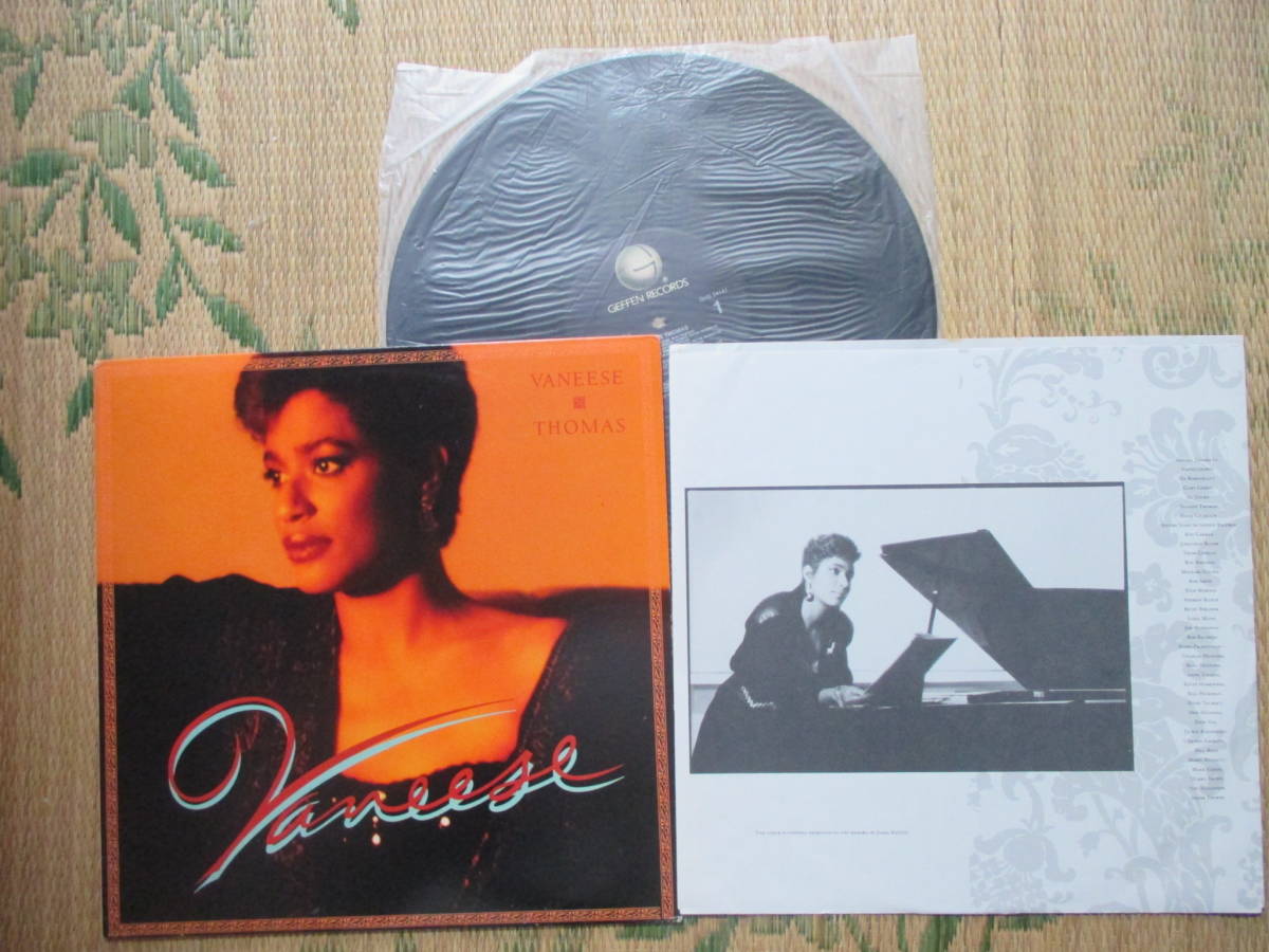 LP Vaneese Thomas「VANEESE」輸入盤 GHS24141 美盤なるもジャケットの天地背に擦れ 歌詞付きスリーブの脇と底に抜け Rufus Thomasの娘拍卖
