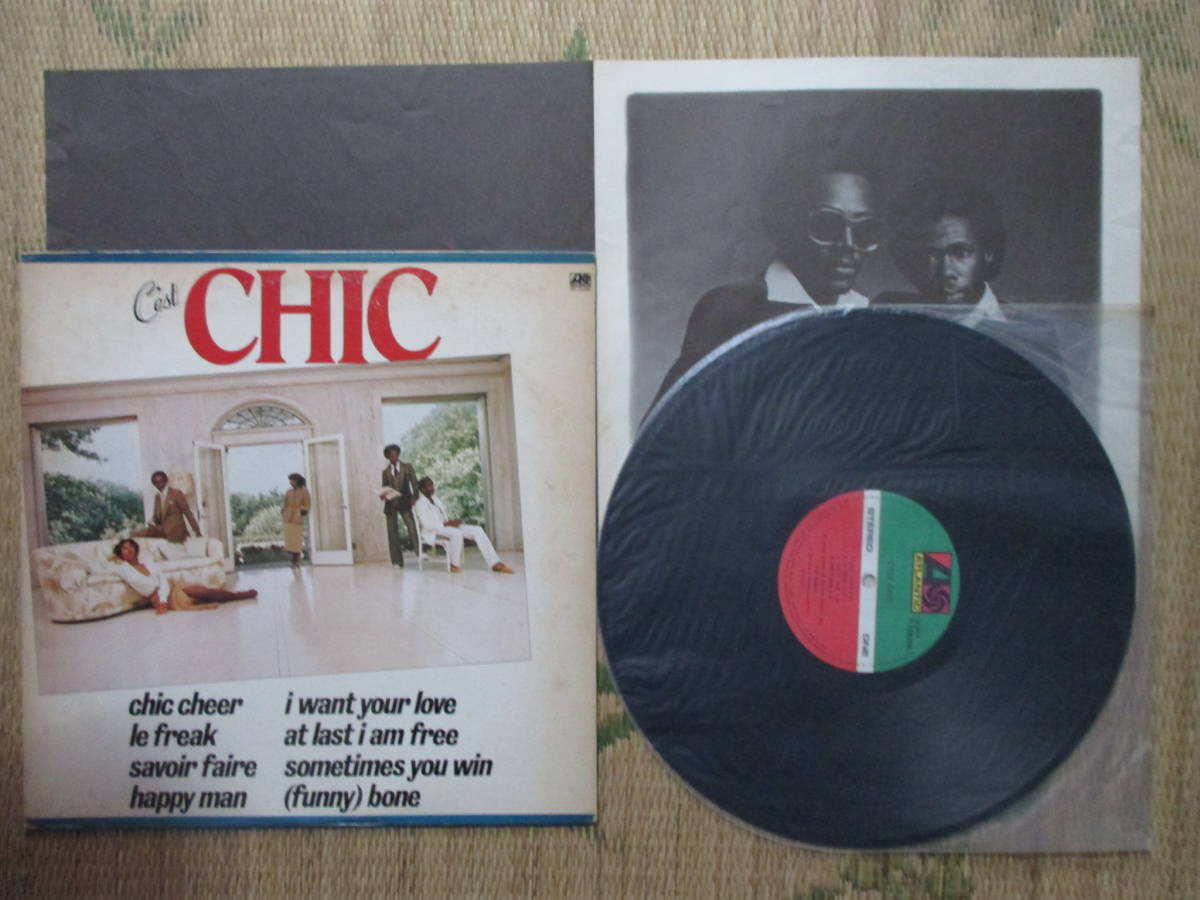 LP Chic「エレガンス・シック C'EST CHIC」国内盤 P-10628A 帯無し A面にかすり傷 ジャケット・解説・歌詞に経年変化によるシミ拍卖
