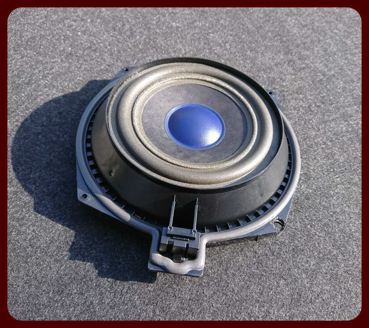BMW E90 320i 右 2007年 フロント サブ ウーハー ウーファー 65139143986-01 6513 9143986 902275492902 A-1684拍卖