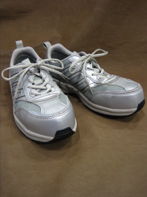 AK-075◆即決 中古 安全靴 MIDORI ミドリ 超軽量プロテクティブスニーカー ワークプラススーパーライト 22.5cmEEE SL-601拍卖