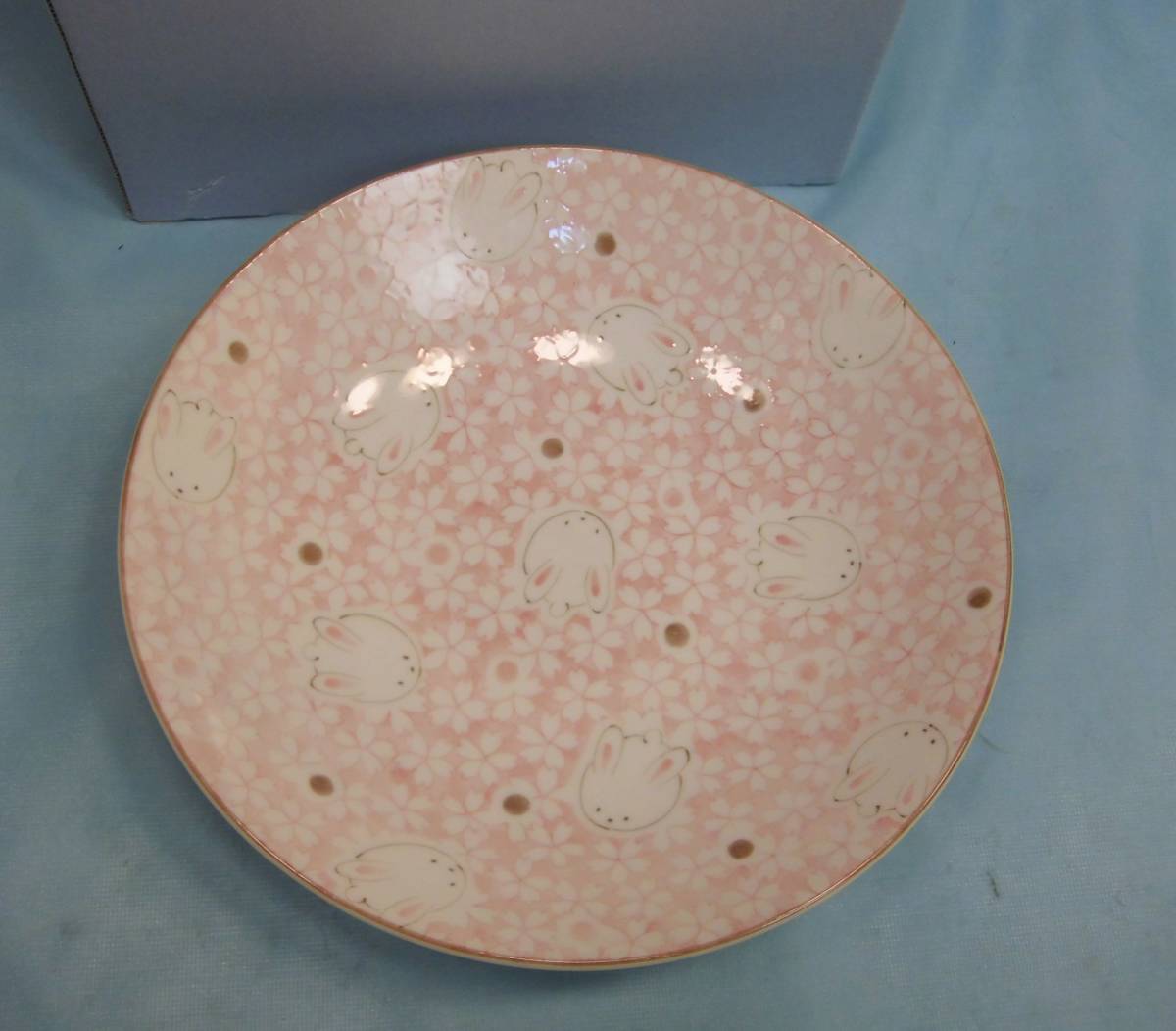 【未使用】陶器 盛鉢 (桜とウサギ)径21.5.cm拍卖