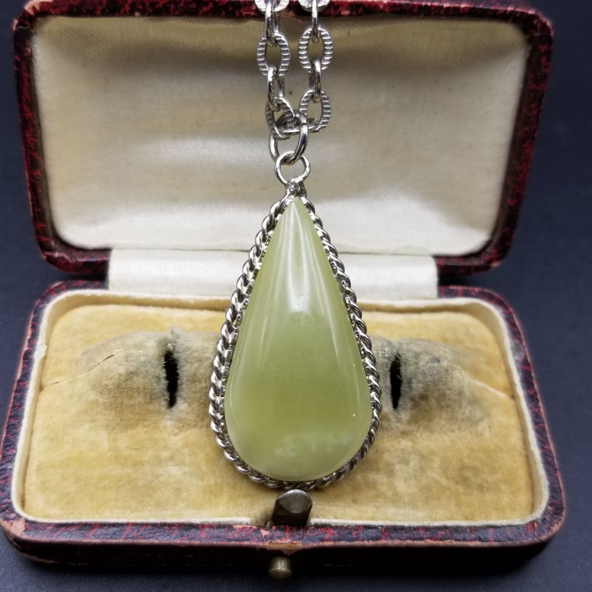 モスグリーン ティアドロップ 大粒 ヴィンテージ ペンダント ロングネックレス シルバートーン チェーン ファッションジュエリー 6Y-C拍卖
