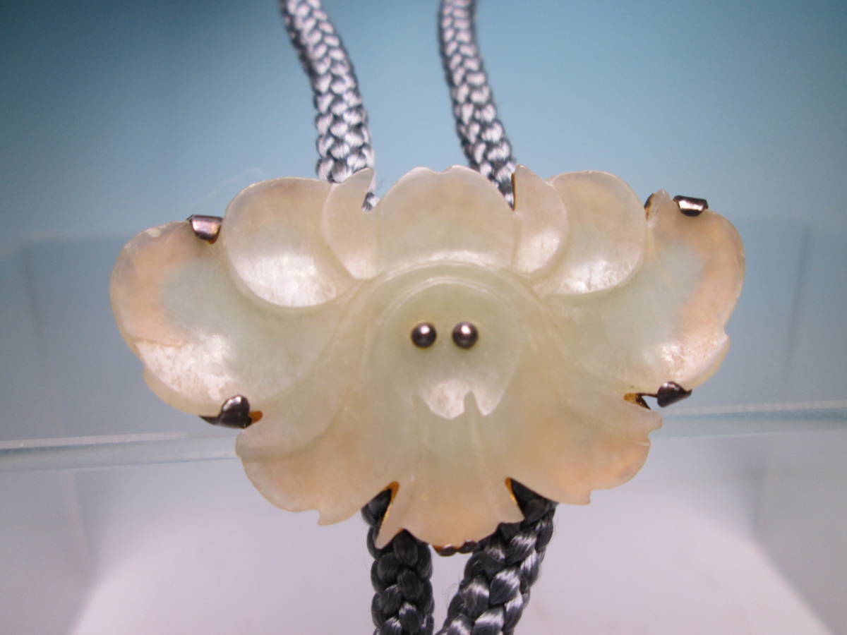 ☆アンティーク・SILVER 白砡 花彫刻のループタイ 10g 唐物 古玩拍卖