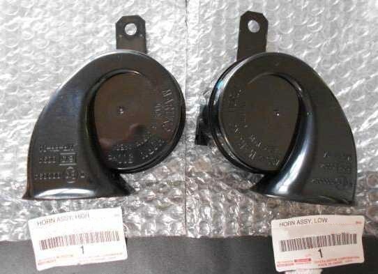 在庫希少!【未使用 トヨタ 純正】C-HR NGX50/NGX10 流用 LEXUSホーン ハイ ロー セット拍卖