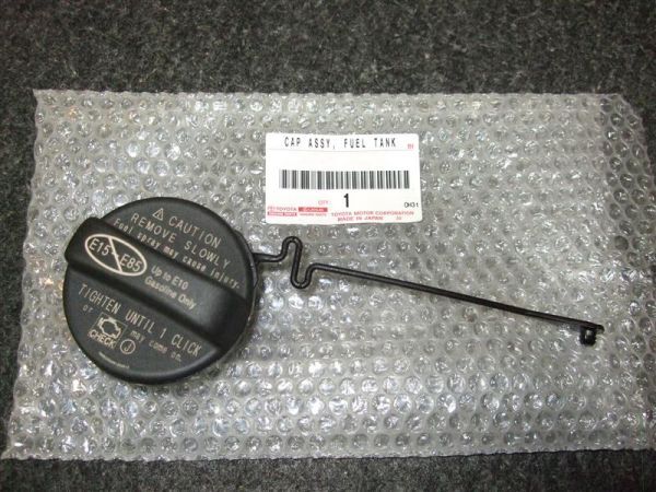 在庫希少!【未使用 トヨタ 純正】C-HR NGX50/NGX10 流用 輸出仕様用/US フューエルタンクキャップ拍卖