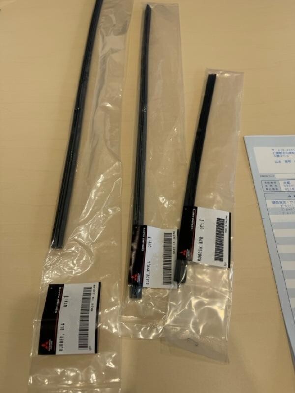 在庫希少!【未使用 三菱 純正】エクリプスクロス PHEV ワイパーゴム フロント左右 リア セット拍卖